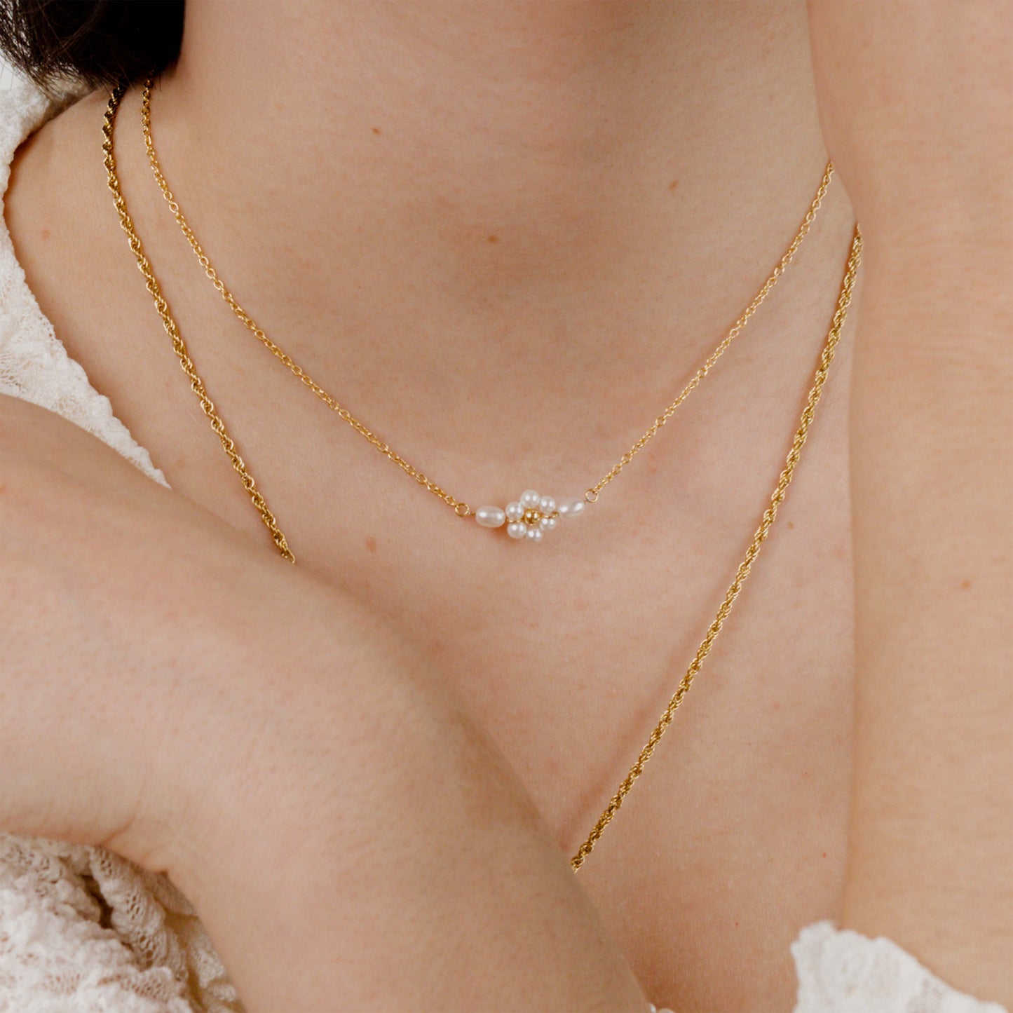 Daisy Choker Gold