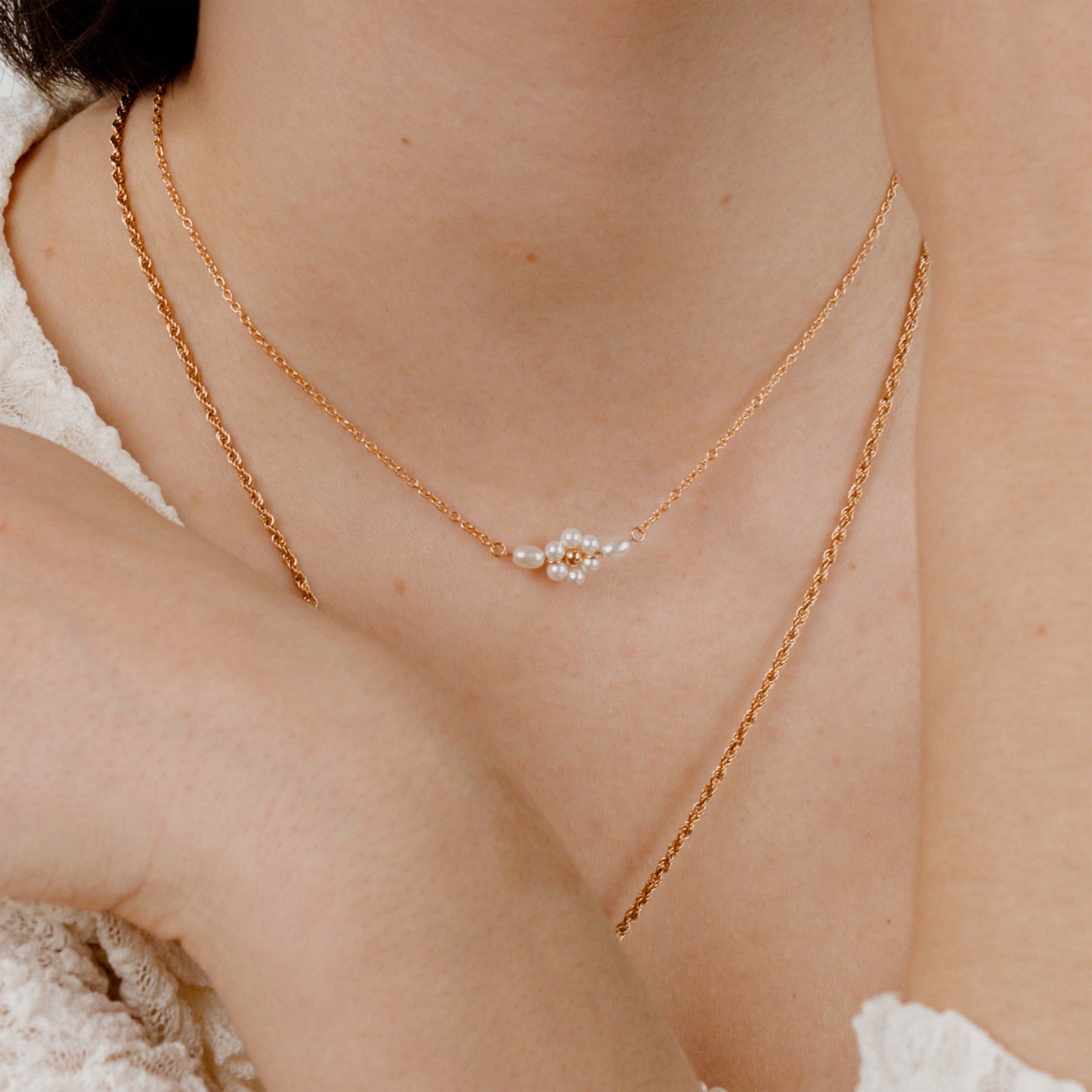 Daisy Choker Rose Gold