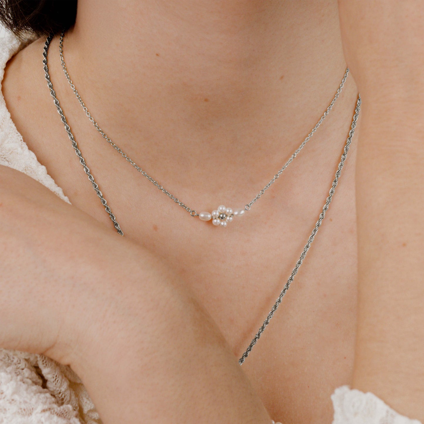Daisy Choker Silver