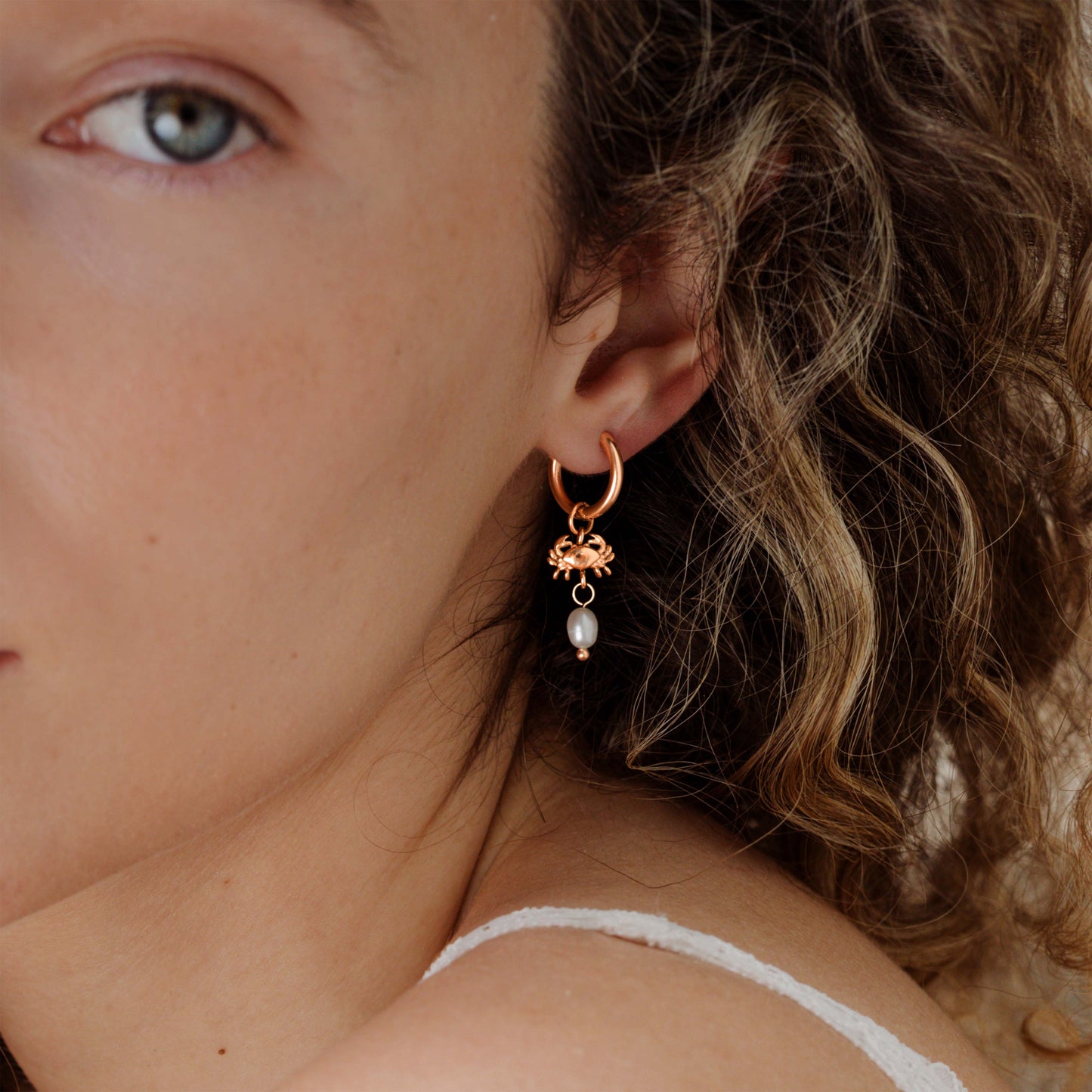 Crab Chaser Hoop Set Small Rose Gold