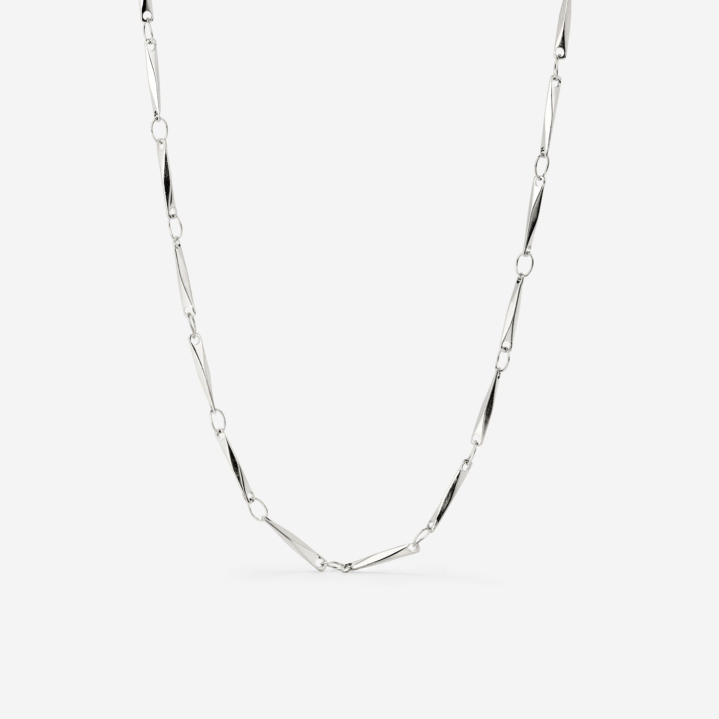 Curved Links Necklace Silver