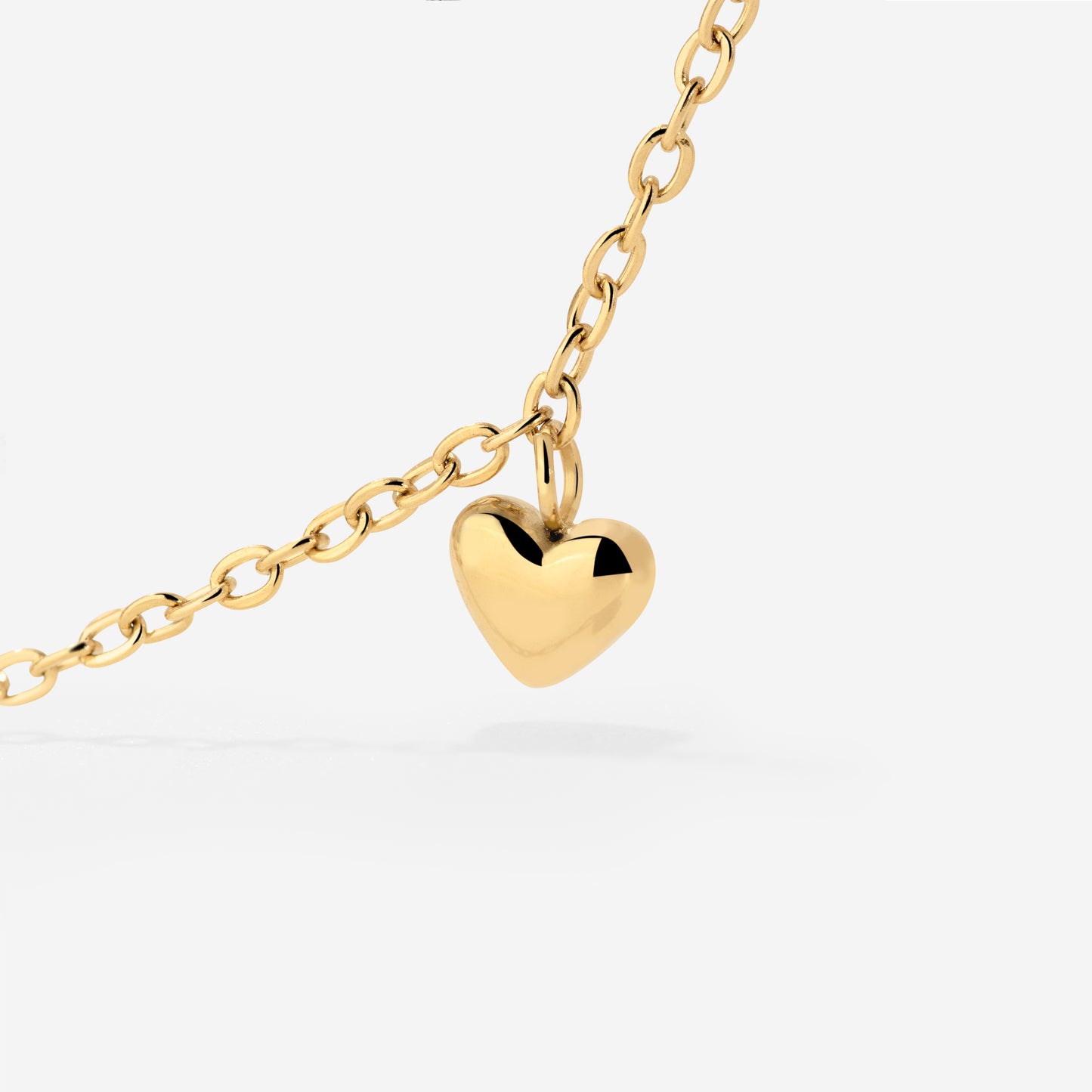 Lovely Heart Choker Gold