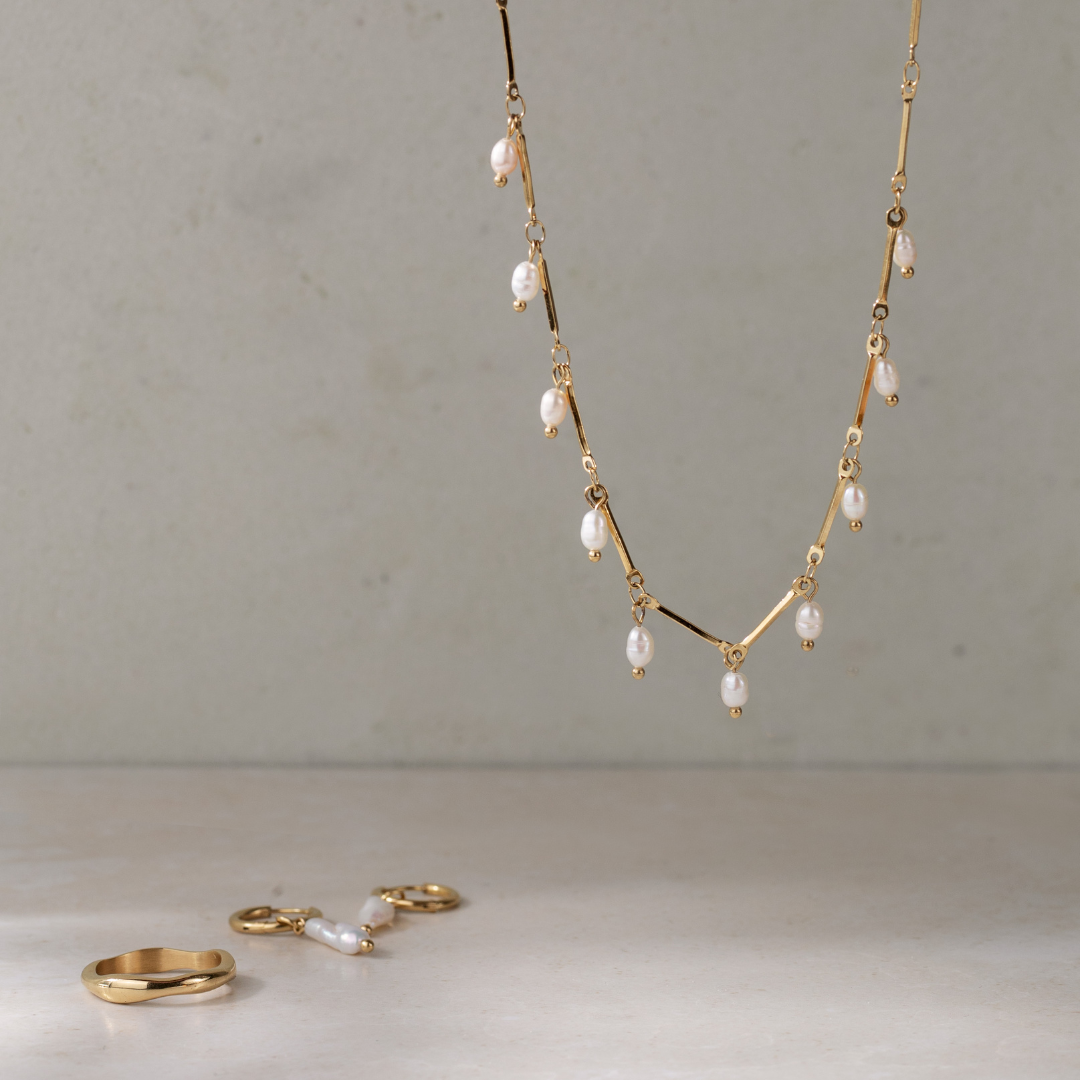 Annes Authentic Pearl Choker Rose Gold