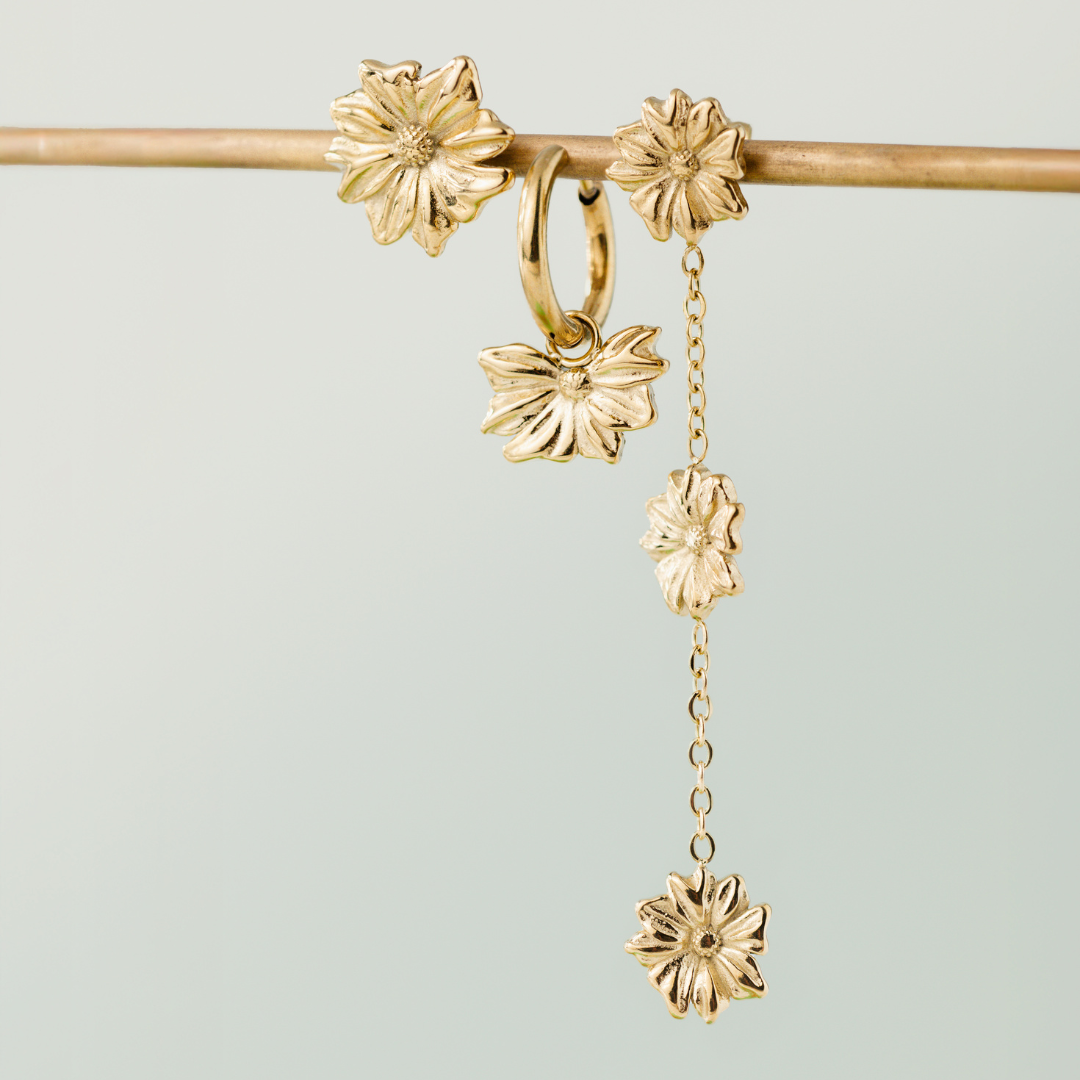 Petal Fall Studs Gold