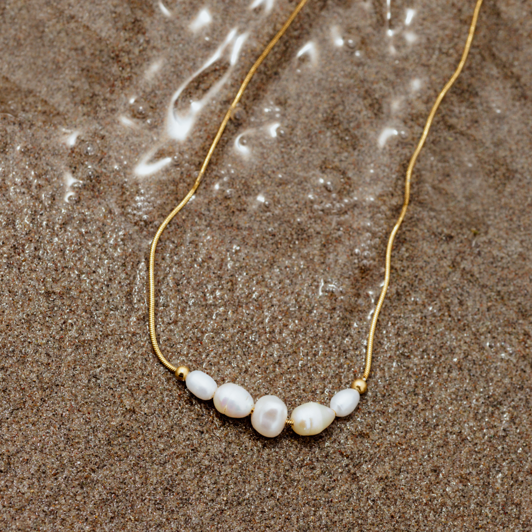 Pearlessence Choker Silver