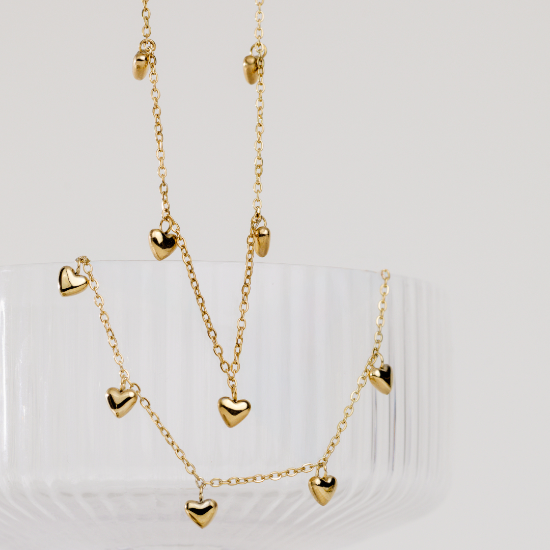 Lovely Heart Choker Gold