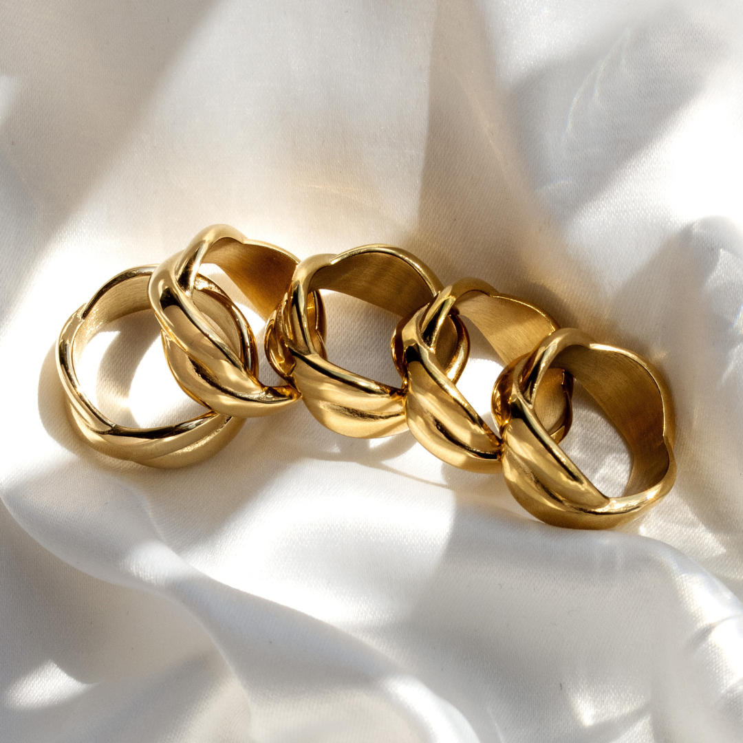 Female DNA Ring Rose Gold