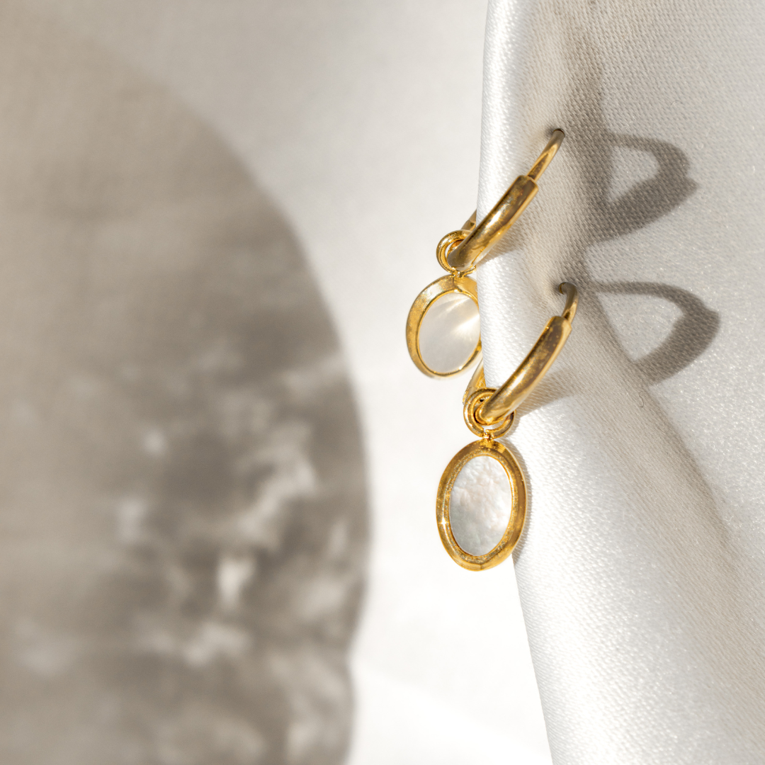 Mother of Pearls Hoop Set Silver