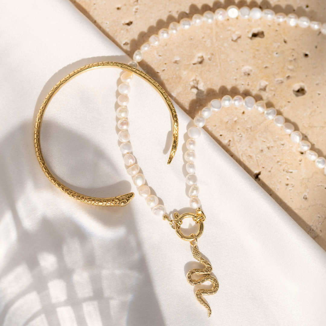 Lola Power Pearl Necklace Set Gold