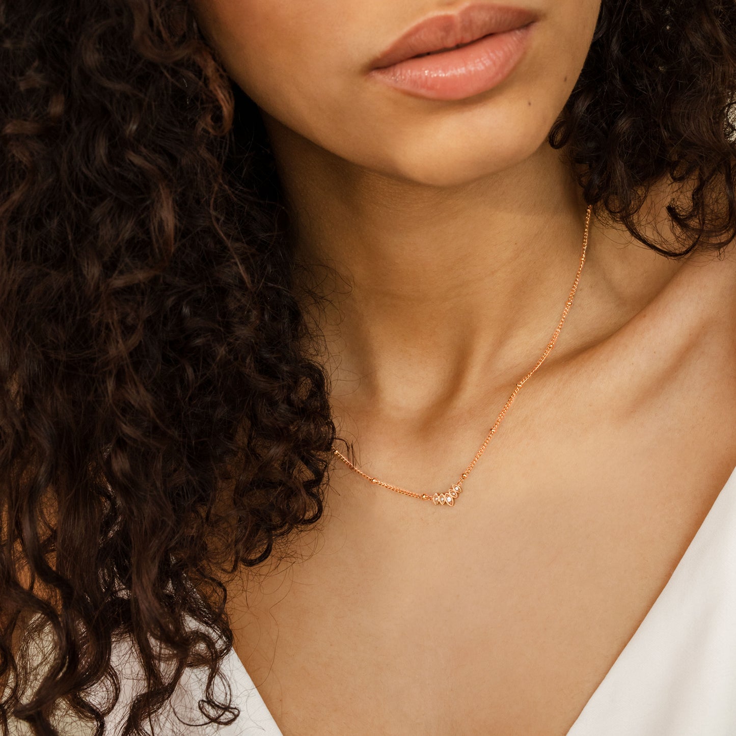 Sparkling Eyes Necklace Rose Gold