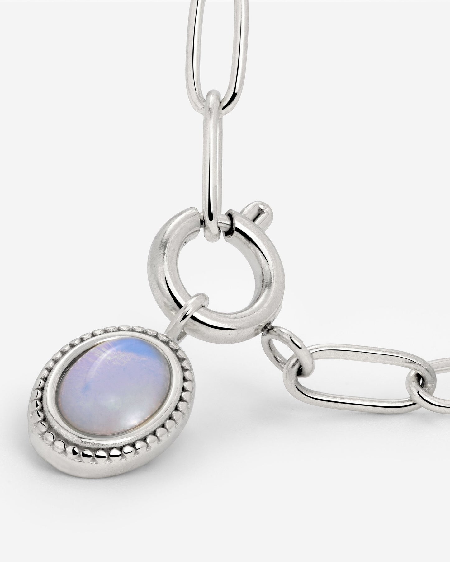 [[Color:Silver]]
