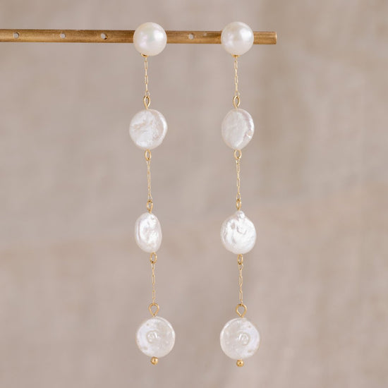 Pure Love Pearl Earrings gold