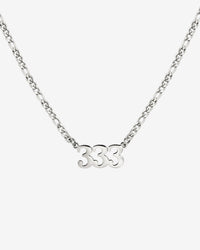 [[Farbe:Silber,Halskettendesign:333]]