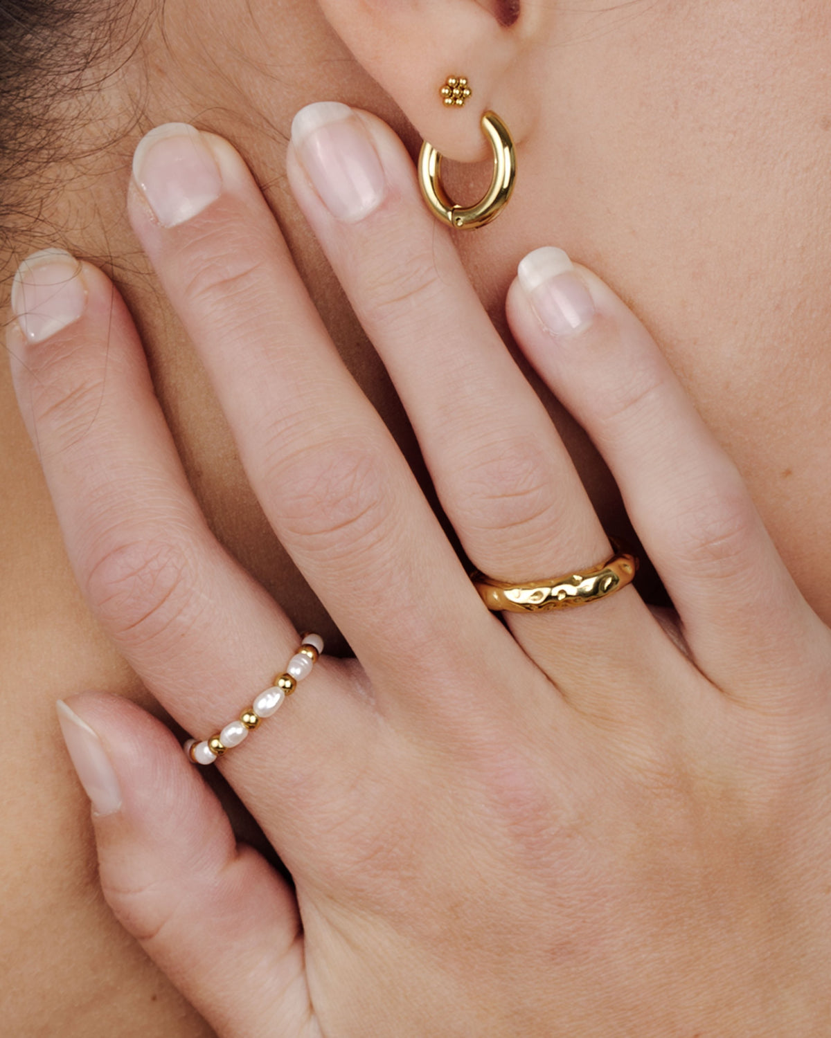 Blooming Studs Gold