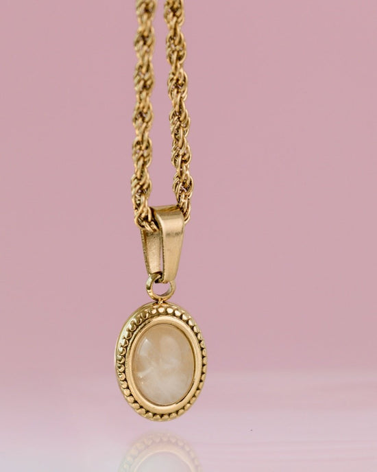 Blush Quartz Necklace gold