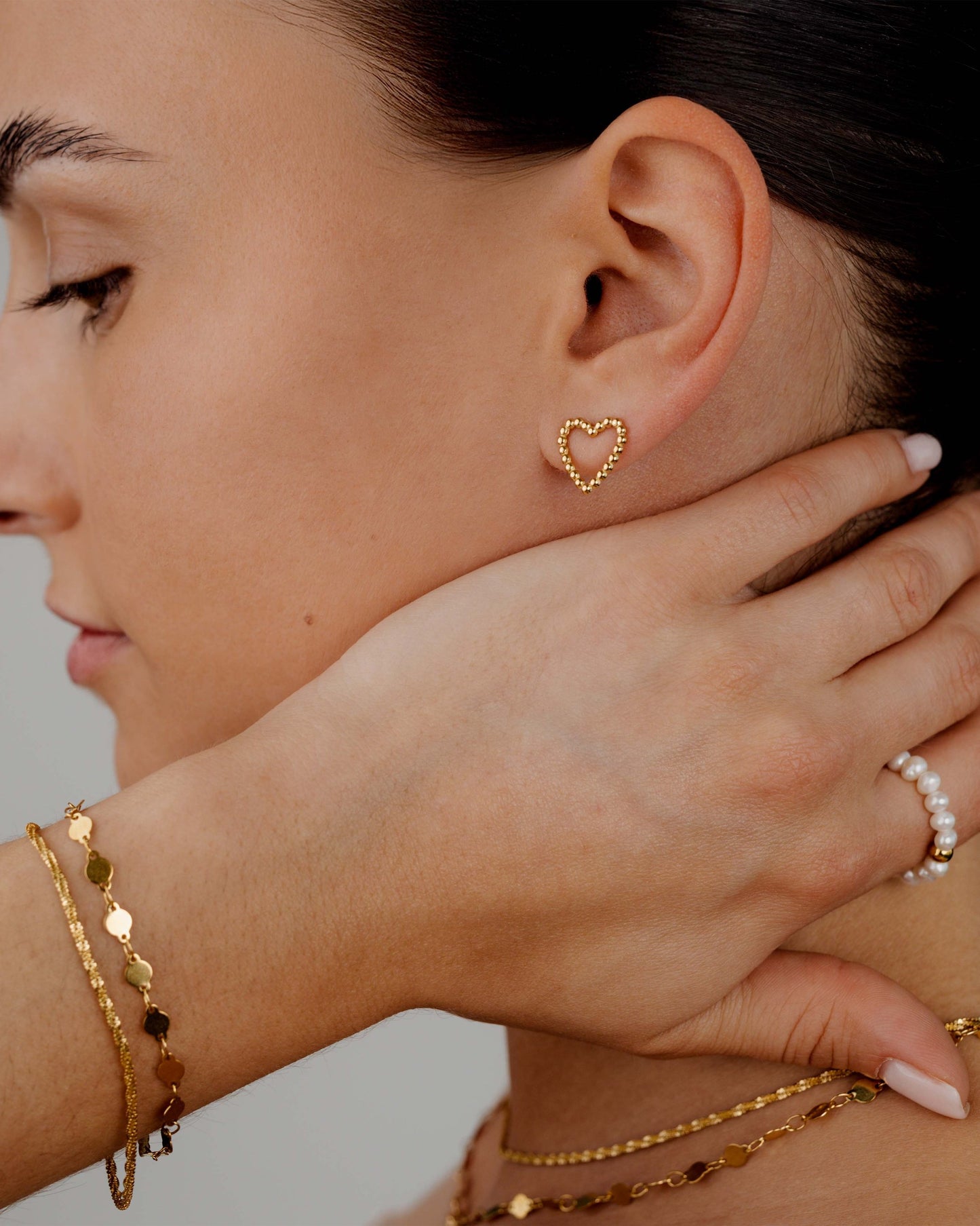 [[Color:gold,shopthelook]]