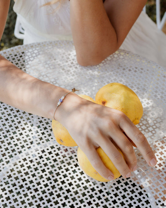 Bemaltes blaues Armband