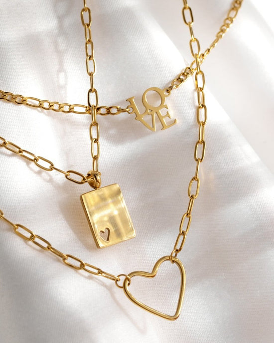 Loving Heart Necklace Rose Gold