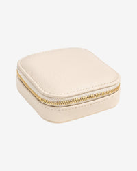 [[Color:Beige]]