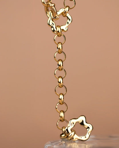 Love Me Bold Necklace Silver