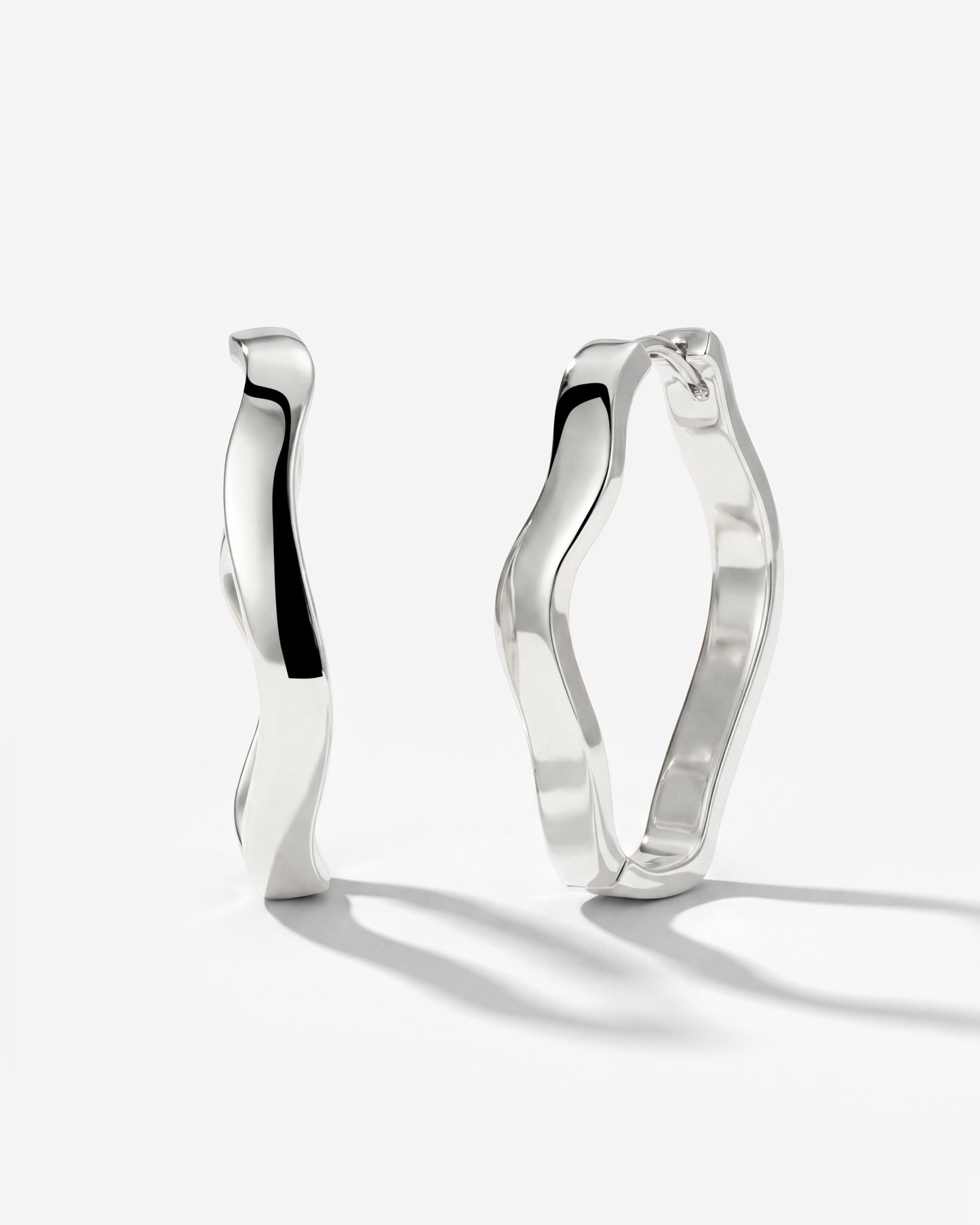 [[Color:Silver]]