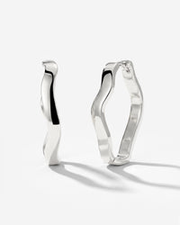 [[Color:Silver]]
