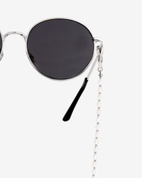 [[Color:Silver]]