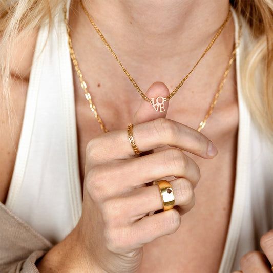 Lots of Love Necklace gold