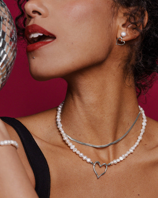 Melting Heart Pearl Necklace Silver