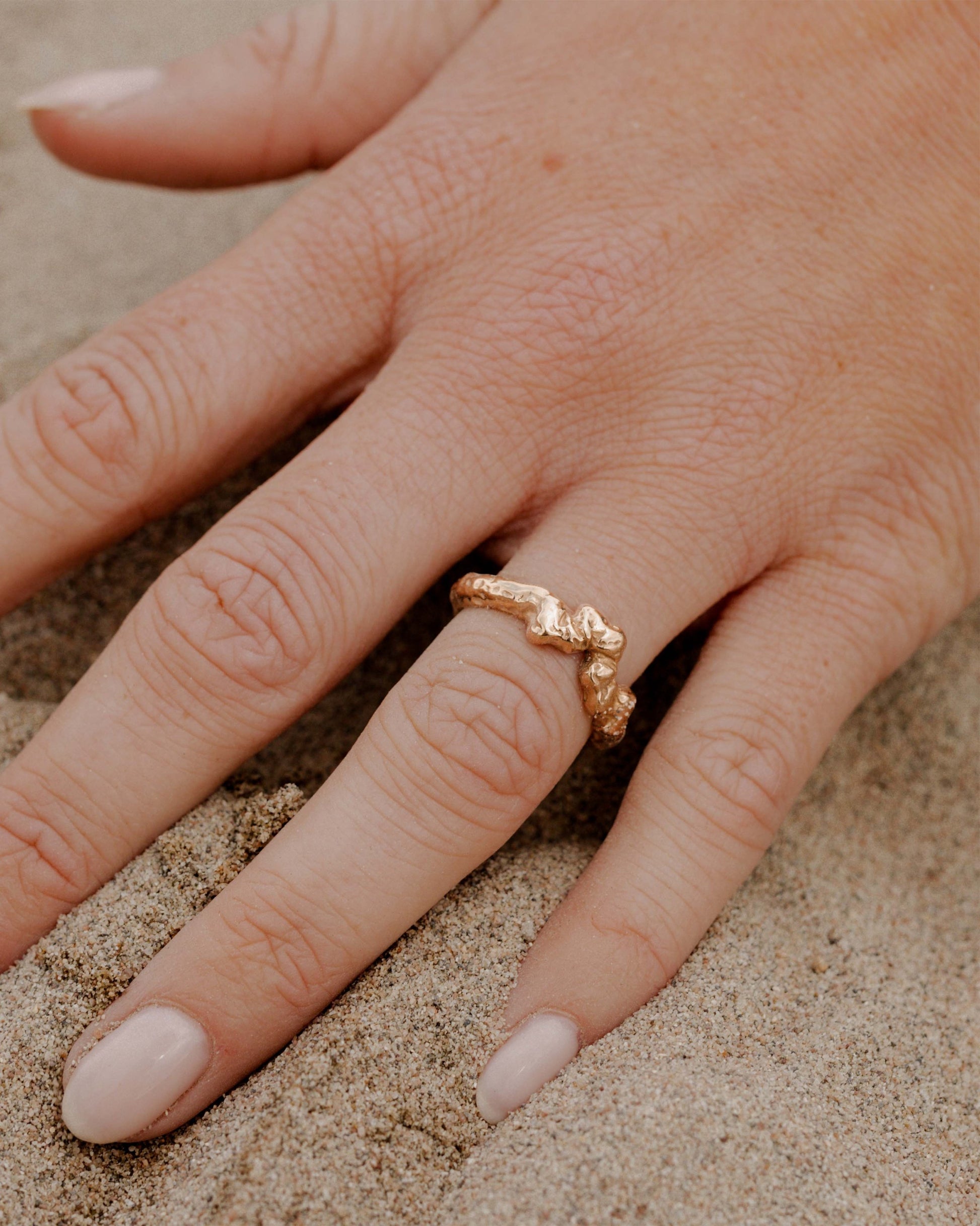 Reef's Whisper Ring Rose Gold