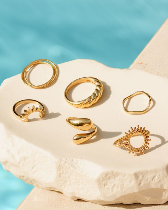 Slim Wave Ring Gold