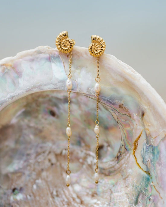 Siren's Spell Pearl Drop Earrings gold
