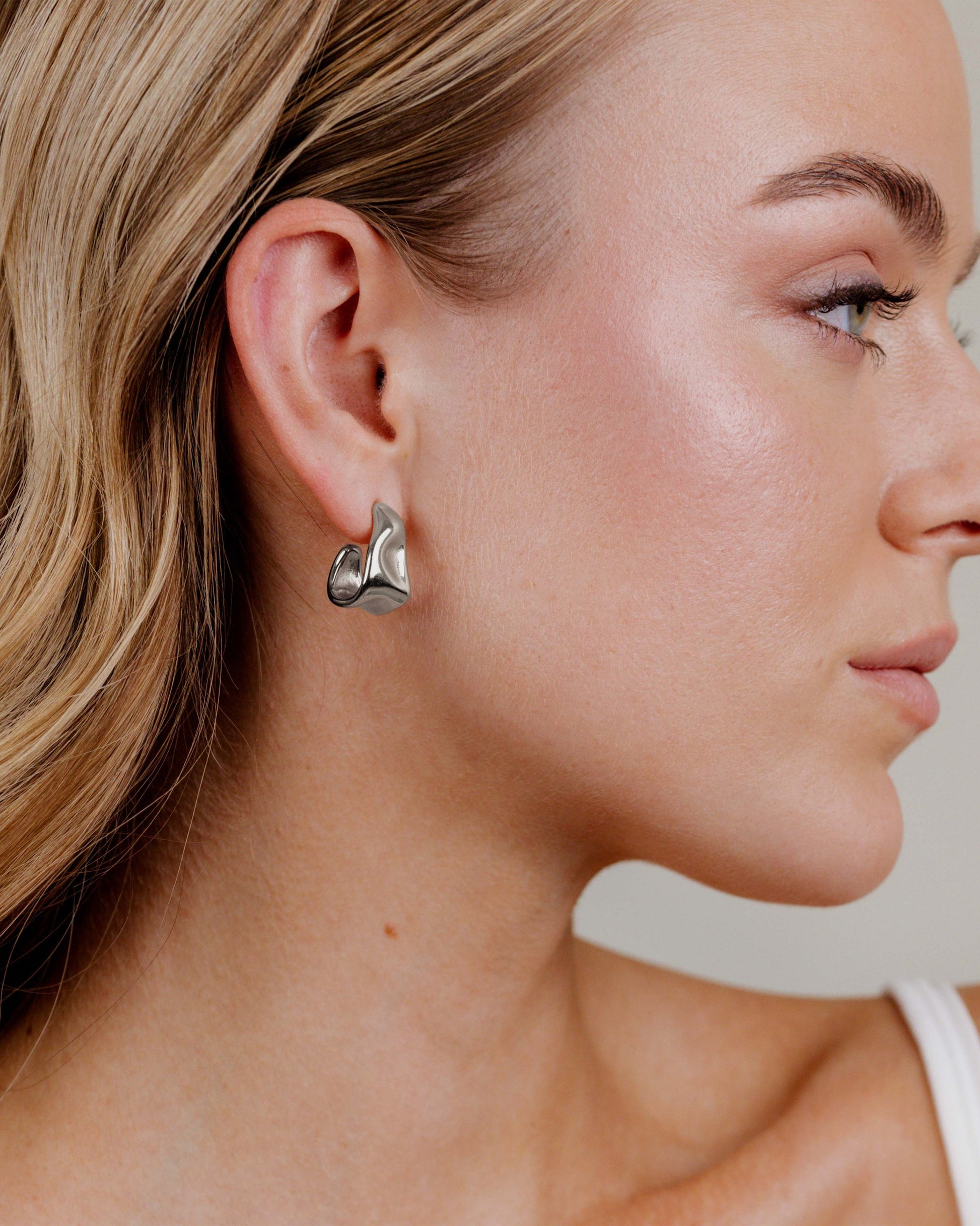 Liquid Shape Studs Silver