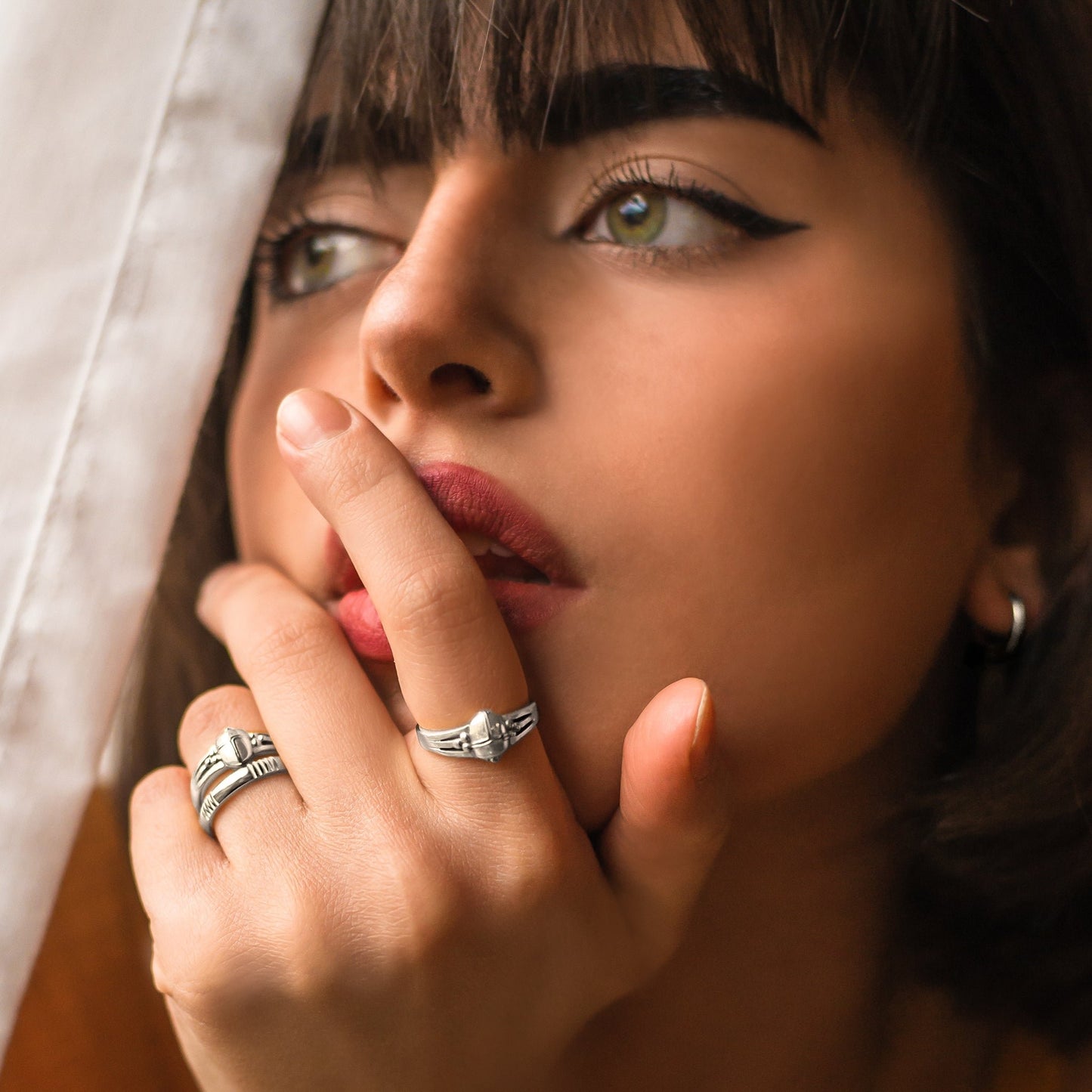 [[Color:Silver,shopthelook]]