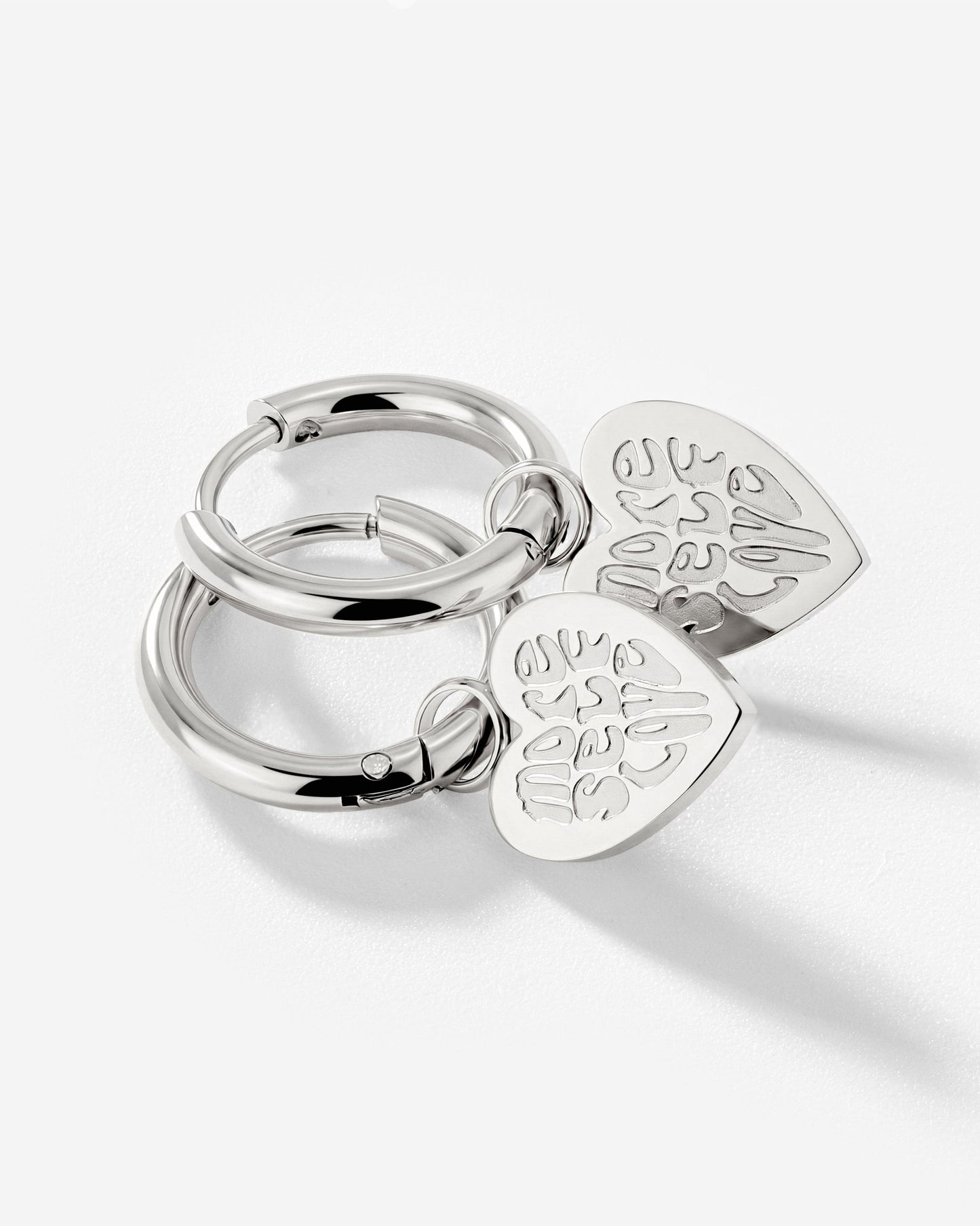[[Color:Silver]]