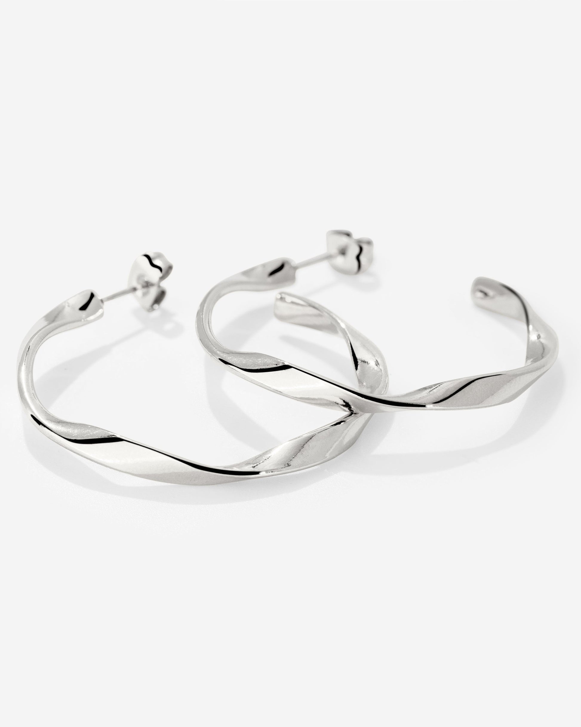 Sahira Hoop Studs Medium Silver