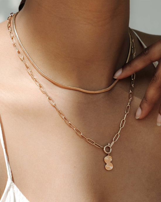 Serpent's Whisper Oval Links Necklace Rose Gold