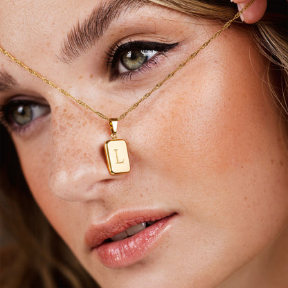 Letter Necklace L Gold
