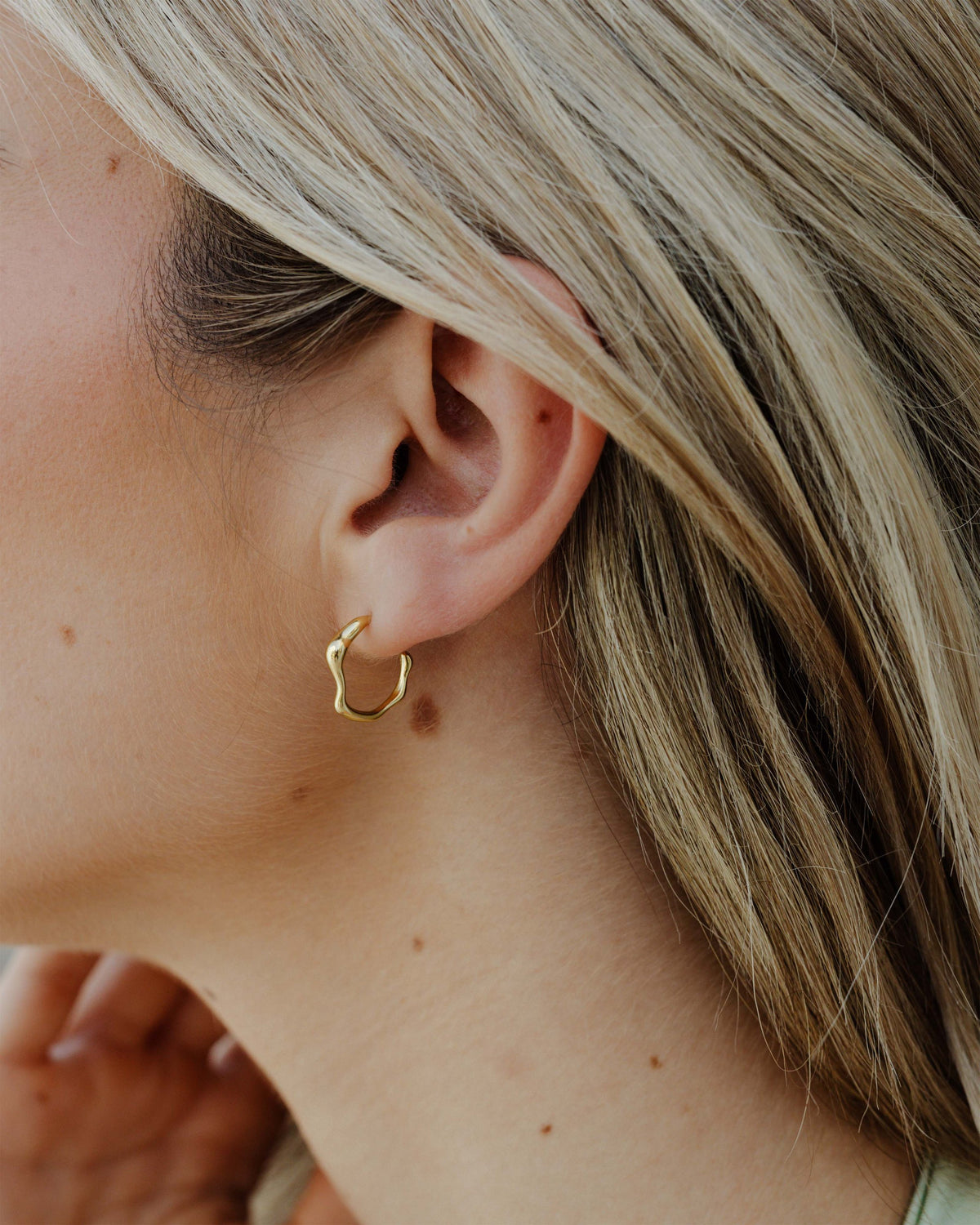 Solar Wave Hoop Studs Small