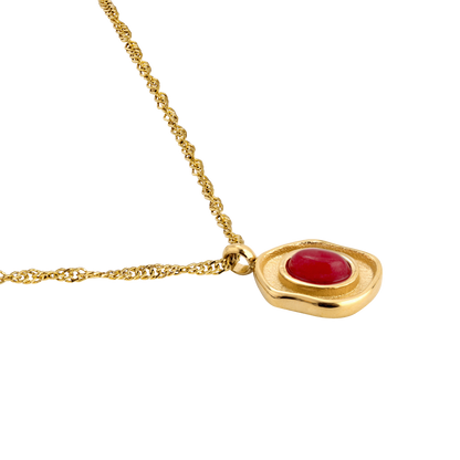 Scarlet Treasure Necklace Gold