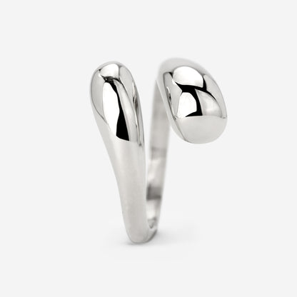 Gentle Embrace Ring Silver
