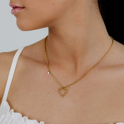 Heart of Gold Necklace Gold