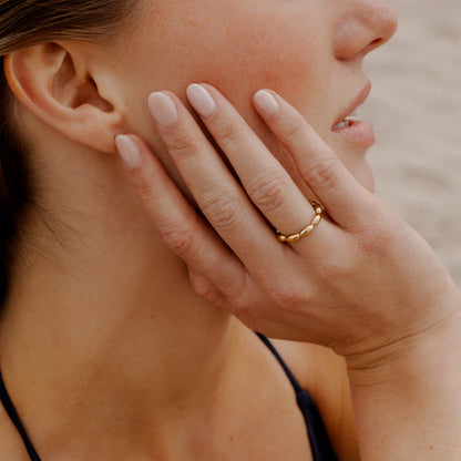 Drop in the Ocean Ring Rose Gold