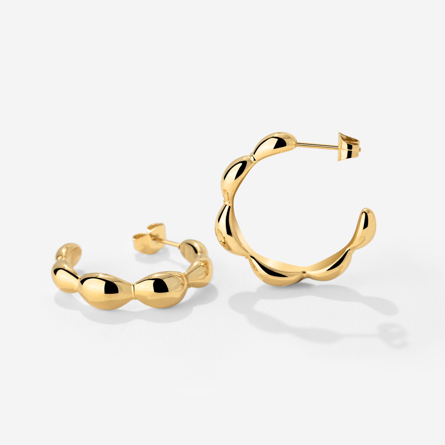 Graceful Curves Hoop Studs Gold