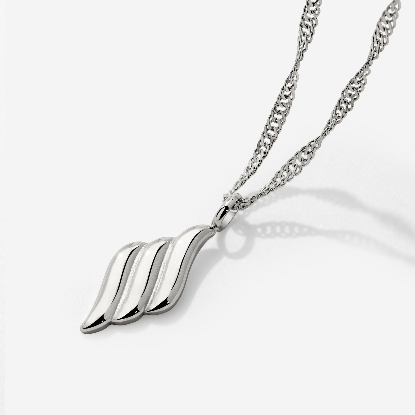 Lustrous Pendant Necklace Silver