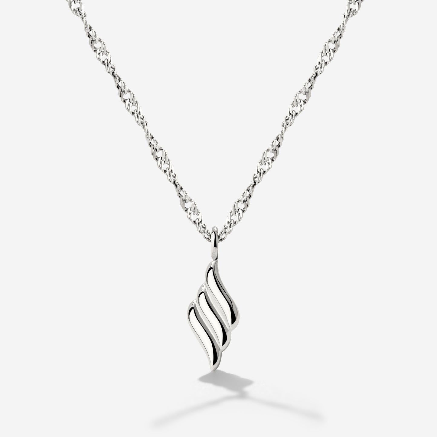 Lustrous Pendant Necklace Silver