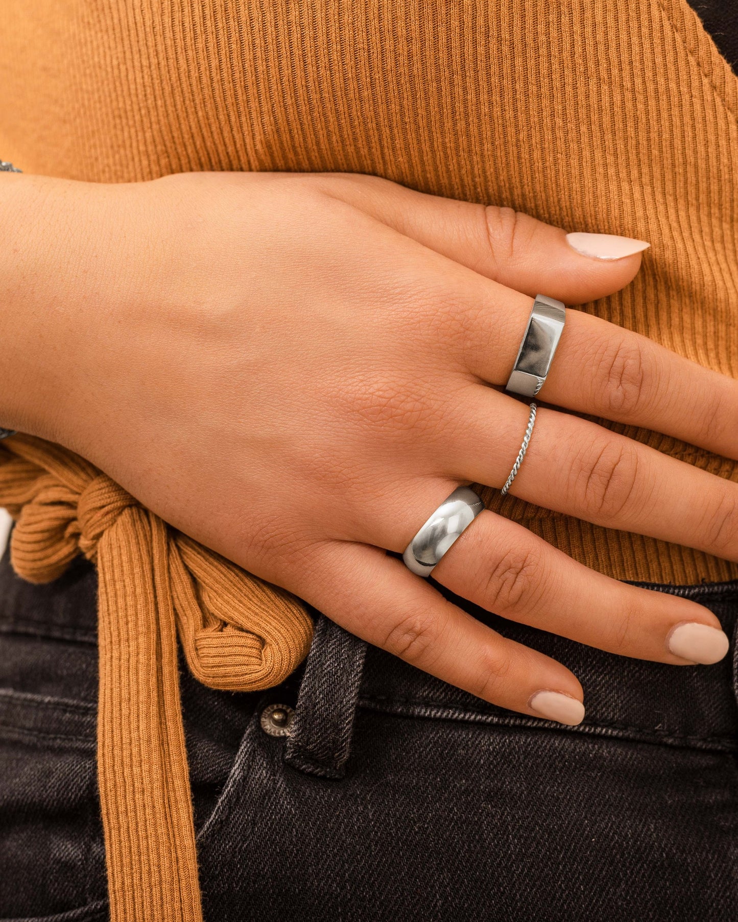 [[Farbe:Silber,shopthelook]]