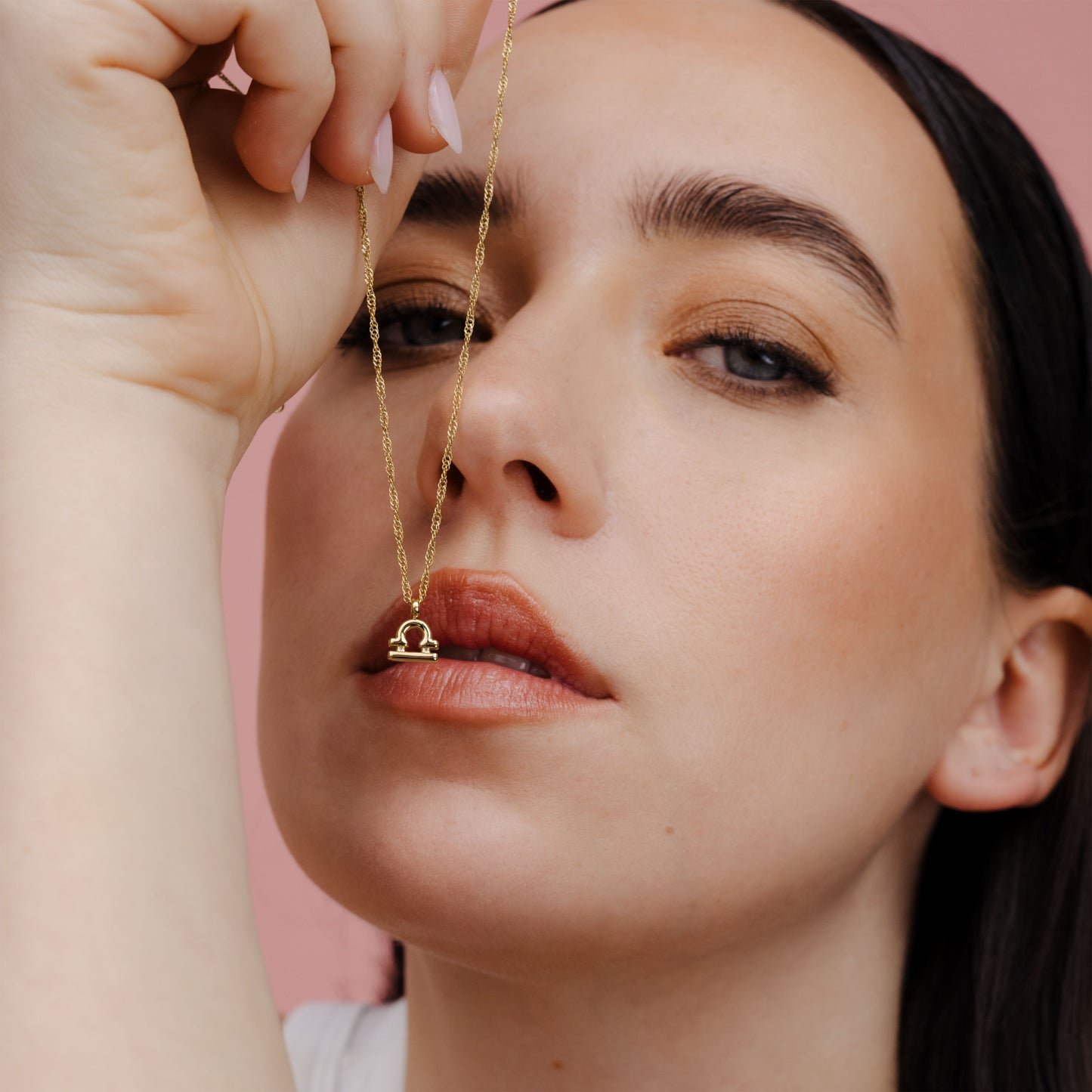 Libra Bubble Necklace Gold