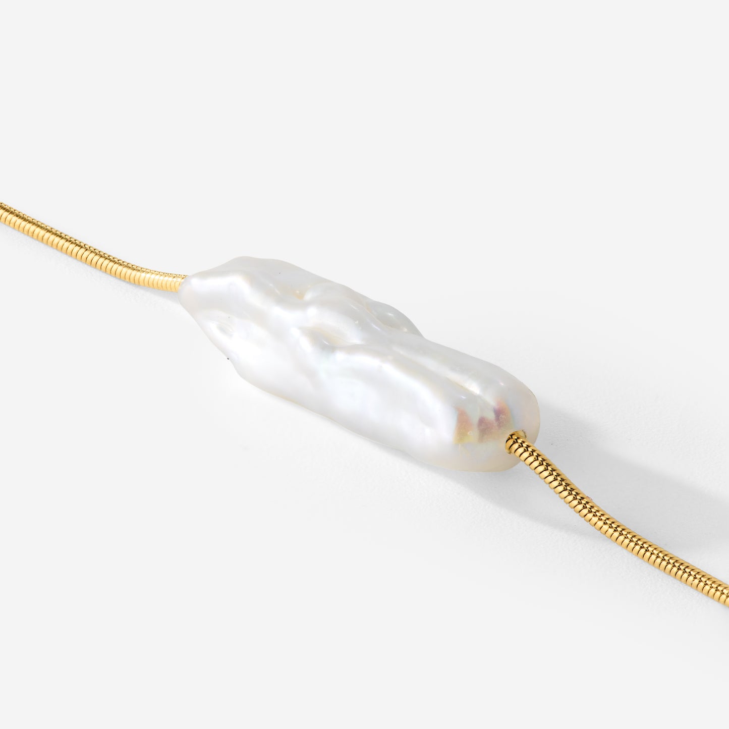 Luminous Pearl Choker Gold