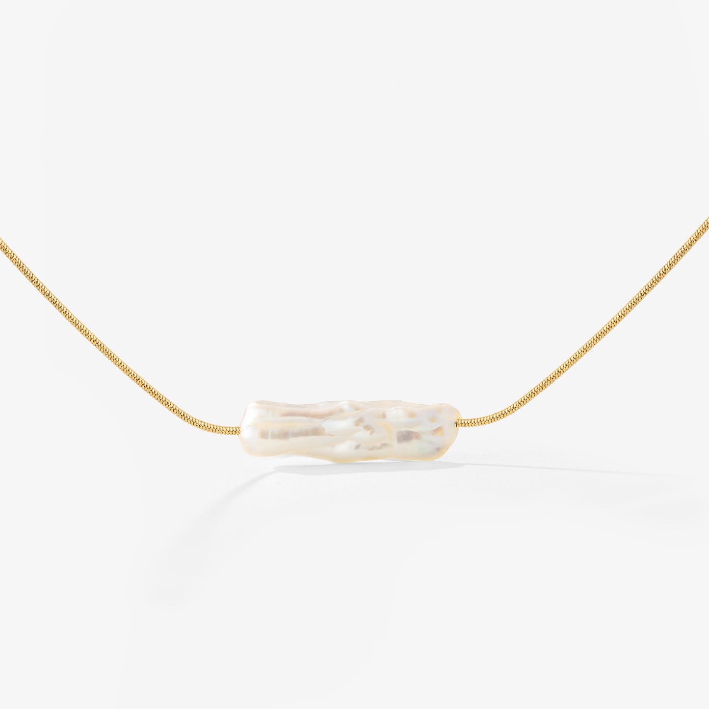 Luminous Pearl Choker Gold